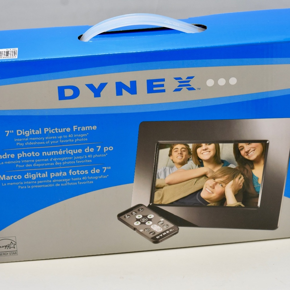 New Dynex 7” Digital Picture Frame with Remote DX-DPF07-12L Item Never Used